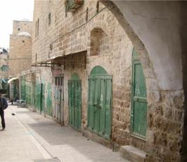 عدسة « فلسطين اليوم  » تتجول في  البلدة القديمة والحرم الابراهيمي بمدينة الخليل
