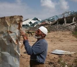 عدسة « فلسطين اليوم » تتجول وسط المصانع المدمرة في مدينة غزة 