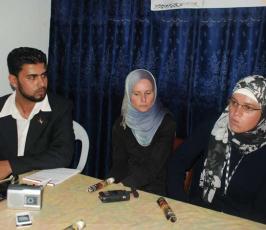 بالصور :: وفد من حركة التضامن الدولي بزيارة للتجمع الإعلامي الفلسطيني بخانيونس