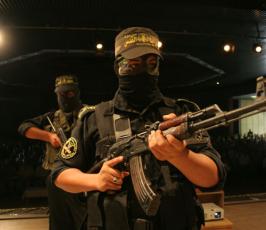 عدسة فلسطين اليوم تتجول في مهرجان فني لحركة الجهاد الإسلامي في قاعة مركز رشاد الشوا بغزة