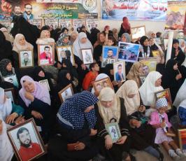بالصور:الإعتصام الإسبوعى لأهالى الأسرى بمقر الصليب الاحمر بغزة