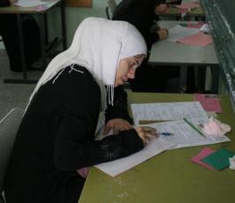 عدسة « فلسطين اليوم » ترافق طلبة الثانوية العامة بقطاع غزة في أول يوم للامتحانات