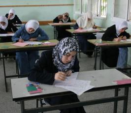 عدسة « فلسطين اليوم » ترافق طلبة الثانوية العامة بقطاع غزة في أول يوم للامتحانات