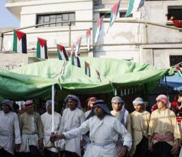بالصور.. زفاف شقيقين في خيمة بعد تدمير منزلهما في الحرب الاخيرة في بيت حانون‏