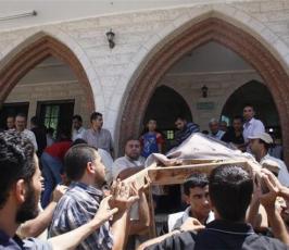 بالصور .. جنازة الشهيد ايمن ابو سمك الذي استشهد في أنفاق رفح
