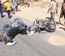 بالصور ... حادث سير بين دراجتين هوائيتين في خانيونس