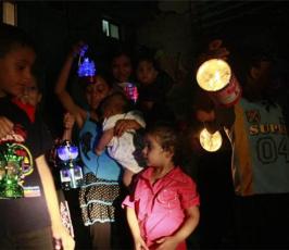 بالصور .. أطفال غزة يستقبلون شهر رمضان المبارك
