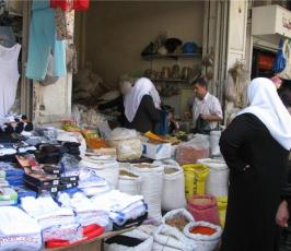 عدسة « فلسطين اليوم » ترصد حركة أسواق الضفة الغربية في الشهر الفضيل