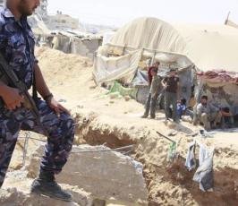 بالصور: عمليات انتشال الشهداء والمفقودين بعيد قصف منطقة الأنفاق بمدينة رفح‏