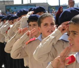 بالصور: إطلاق العام الدراسي الجديد من مدرسة قلنديا المحاصرة بالجدار شمال القدس‏