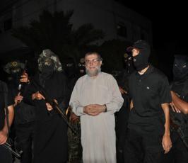 الشيخ نافذ عزام عضو المكتب السياسي لحركة الجهاد الإسلامي يقوم بزيارة للمرابطين على الثغور خلال شهر رمضان