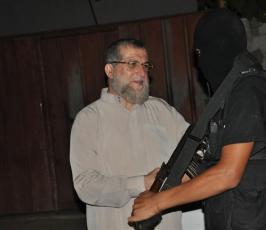 الشيخ نافذ عزام عضو المكتب السياسي لحركة الجهاد الإسلامي يقوم بزيارة للمرابطين على الثغور خلال شهر رمضان