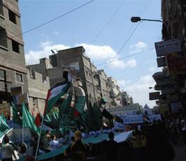 دمشق : الفصائل الفلسطينية تنظم مسيرة حاشدة في مخيم اليرموك بمناسبة يوم القدس العالمي