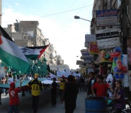 دمشق : الفصائل الفلسطينية تنظم مسيرة حاشدة في مخيم اليرموك بمناسبة يوم القدس العالمي