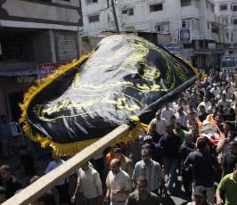 عدسة « فلسطين اليوم » ترافق موكب تشييع ثلاثة شهداء من مجاهدي سرايا القدس بغزة