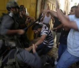 تقرير مصور عن المواجهات الدامية داخل باحات المسجد الأقصى 