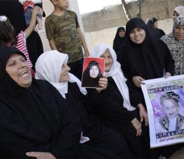 عدسة « فلسطين اليوم » تشارك عائلة الزق بالفرحة بعد سماعها نبأ الإفراج عن الأسيرة فاطمة الزق وطفلها يوسف أصغر أسير في العالم‏