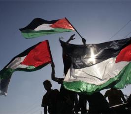 عدسة « فلسطين اليوم » ترافق دائرة العمل النسائي لحركة الجهاد الإسلامي وهي تستعد لاستقبال الاسيرة فاطمة الزق