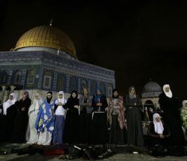 عدسة « فلسطين اليوم » تعيش مع المرابطين داخل المسجد الأقصى والحرم القدسي المبارك 