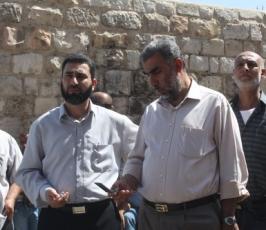 عدسة « فلسطين اليوم » ترصد اللحظات التي سبقت اعتقال الاحتلال للشيخ كمال الخطيب
