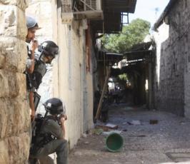 عدسة « فلسطين اليوم » ترصد اللحظات التي سبقت اعتقال الاحتلال للشيخ كمال الخطيب