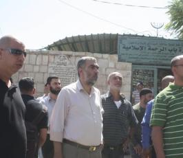 عدسة « فلسطين اليوم » ترصد اللحظات التي سبقت اعتقال الاحتلال للشيخ كمال الخطيب