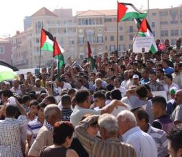 فلسطينيو « نهر البارد » يعتصمون في بيروت للإسراع بالإعمار 
