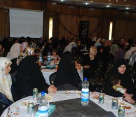جانب من العرس الجماعي الذي نظمته الهيئة الخيرية لأبناء شهداء الحرب على غزة 