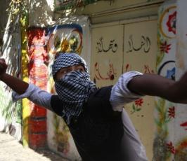بالصور المواجهات بين المرابطين في مدينة القدس المحتلة وجنود الاحتلال