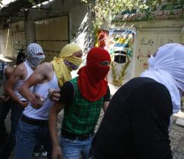 بالصور المواجهات بين المرابطين في مدينة القدس المحتلة وجنود الاحتلال
