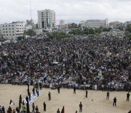 بالصور : سيول بشرية تشارك في مهرجان انطلاقة الجهاد الإسلامي الجهادية