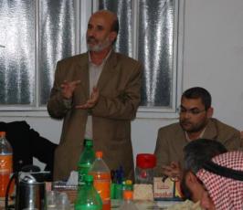 بالصور قادة الجهاد يكرمون اللجان التنظيمية لإقليم الوسطى بالنصيرات بعد مهرجان الانطلاقة والشقاقي