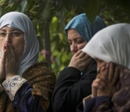 بالصور::قطعان المستوطنون يعيثون فساداُ بالقدس ويستولون بالقوة على بيت احد المواطنون