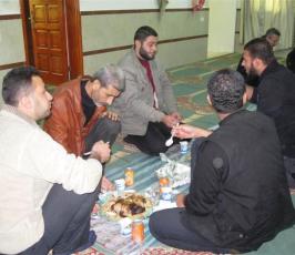 بالصور:: حركة الجهاد الاسلامى تنظم مأدبة غداء للعائدين من بيت الله الحرام