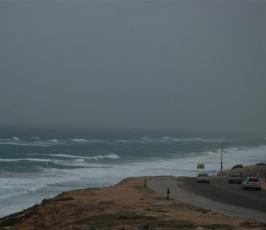 بالصور:::أجواء قطاع غزة تغزوها الرياح والعواصف الرملية