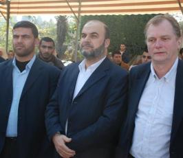 بالصور:: الشرطة الفلسطينية تحيي ذكرى أبنائها الشهداء بالذكرى السنوية الاولى للحرب على غزة