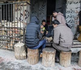 تدفئة بوسائل تقليدية قديمة ‫(31056267)‬ ‫‬