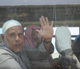 مغادرة 800 مصل من قطاع غزة للقدس المحتلة لإحياء ليلة القدر في المسجد الأقصى ‫(29652378)‬ ‫‬