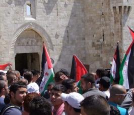 مسيرة حاشدة وسط القدس المحتلة تضامنا مع الأسرى في معركة الأمعاء الخاوية