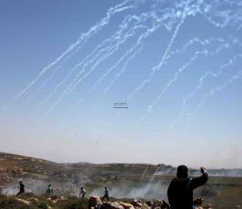 خاص فلسطين اليوم...الاحتلال يقمع مسيرة سلمية منددة بالإستيطان في دير جرير شرقي رام الله