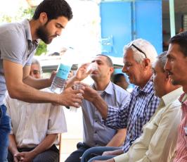 خزاعة تتضامن مع الأسرى المضربين بالماء والملح ‫(38928900)‬ ‫‬