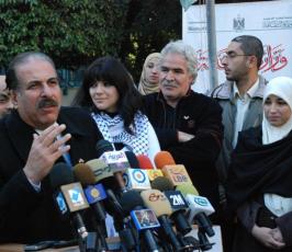 بالصور::فنانون سوريين يزورون غزة ويتضامنون مع أهلها بذكرى الحرب على غزة