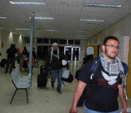 عدسة« فلسطين اليوم » تستقبل قافلة شريان الحياة 3 على معبر رفح