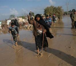 تقرير مصور : « المغراقة » تغرق بفعل السيول المائية