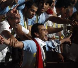 تقرير مصور : الفلسطينيون يحتفلون بفوز المنتخب المصري بالكأس 