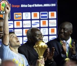 تقرير مصور : الفلسطينيون يحتفلون بفوز المنتخب المصري بالكأس 