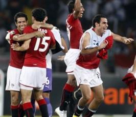 تقرير مصور : الفلسطينيون يحتفلون بفوز المنتخب المصري بالكأس 