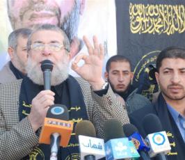 بالصور: الجهاد الإسلامي تنظم وقفة تضامنية مع الأسير المقدسي فؤاد الرازم