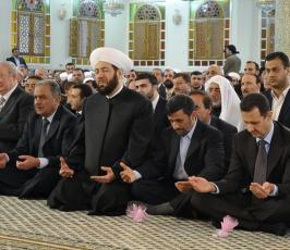 الرئيسان السوري والإيراني خلال زيارة « نجاد »  لدمشق