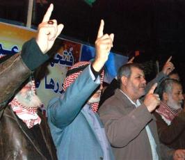 بالصور:: جماهير حاشدة من أنصار « الجهاد الإسلامي » يجوبون شوارع غزة نصرة لـ "الأقصى